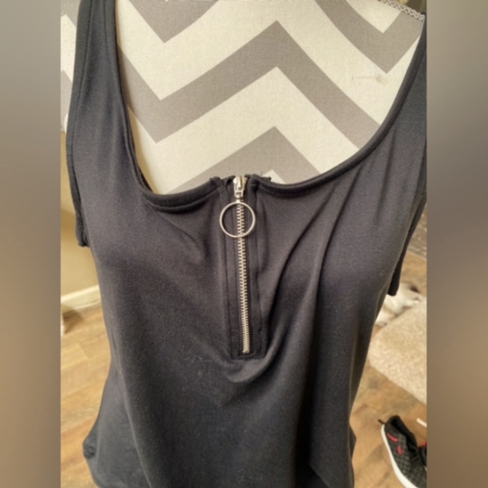 tank with zip
